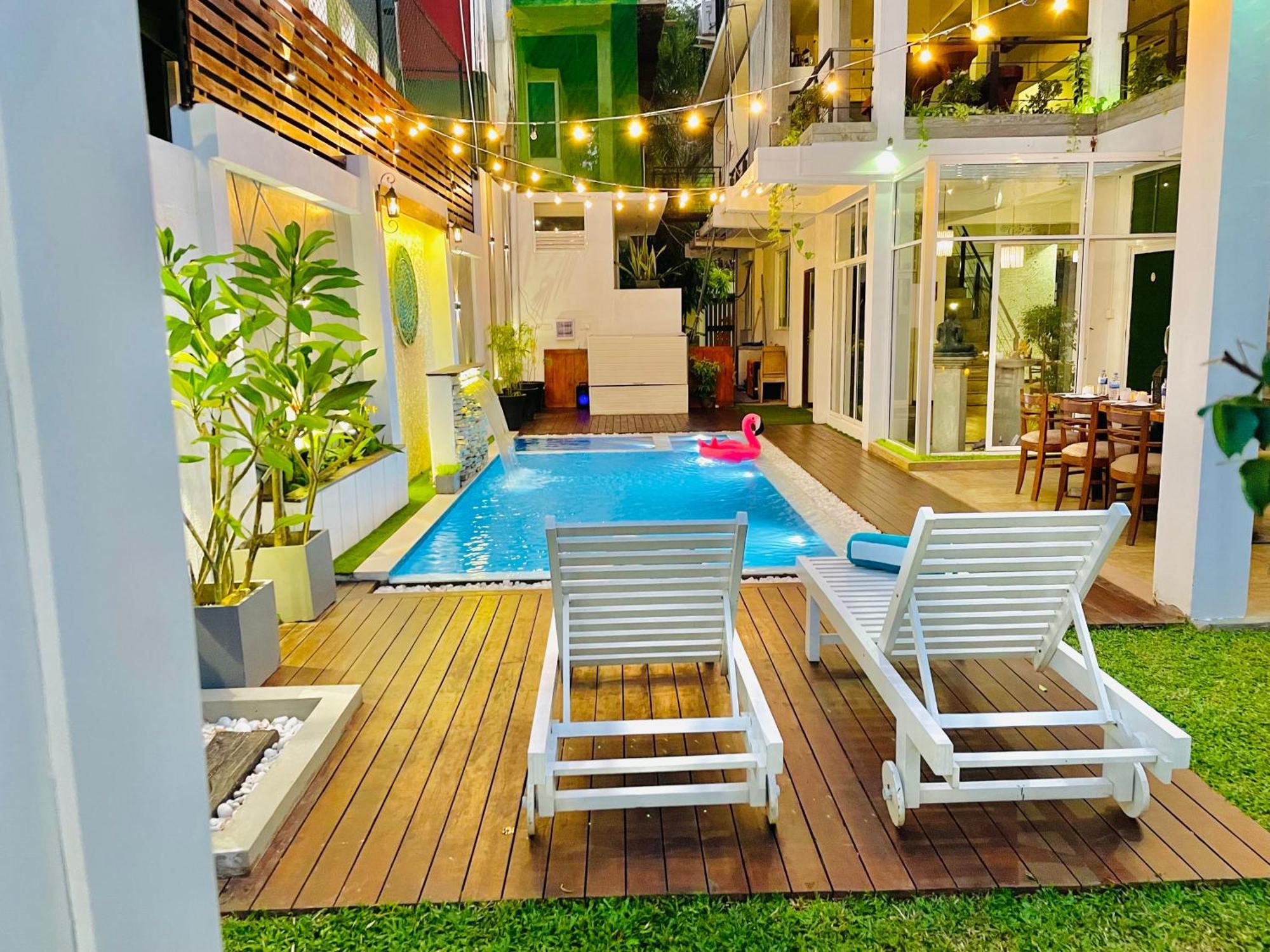 8 Plus Motels Negombo Bagian luar foto